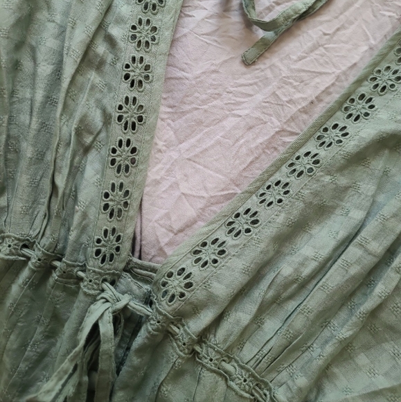 Asos Boho Mini V front and back, long sleeve Size 4 100% cotton eyelet - Picture 5 of 12